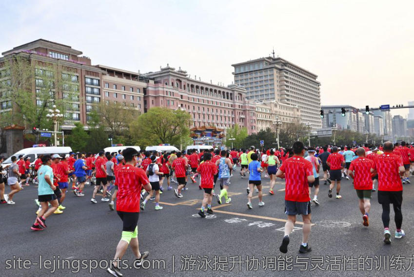 游泳提升协调能与灵活性的训练方法